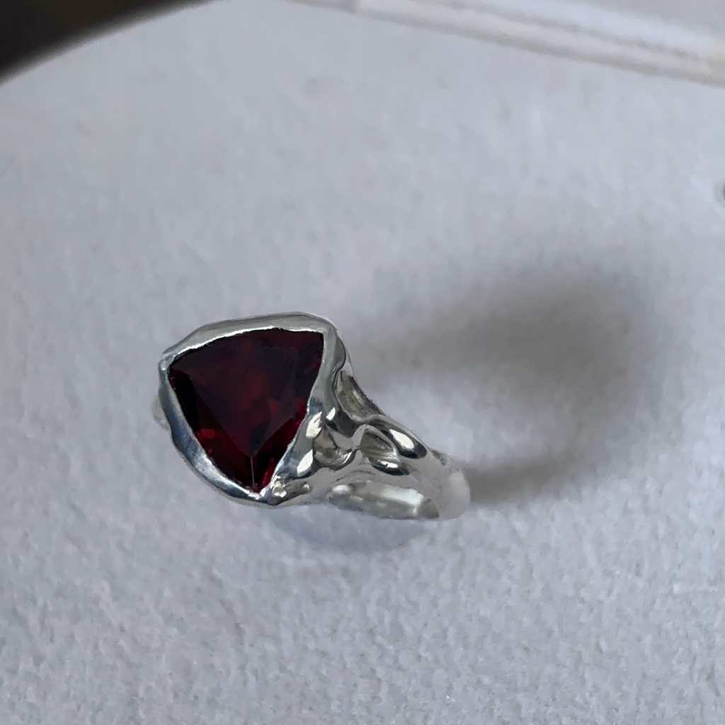 Garnet - Size 8