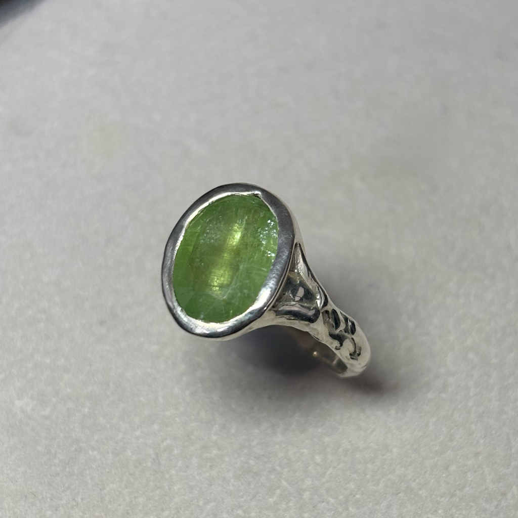 Green Fluorite - size 9